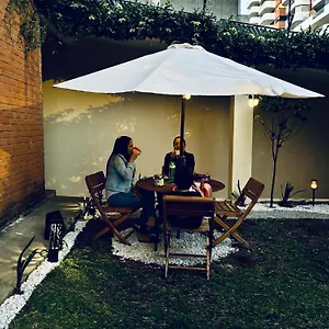 Pensión Nomad House